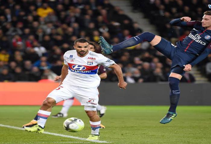 PSG Kalahkan Lyon 2-0